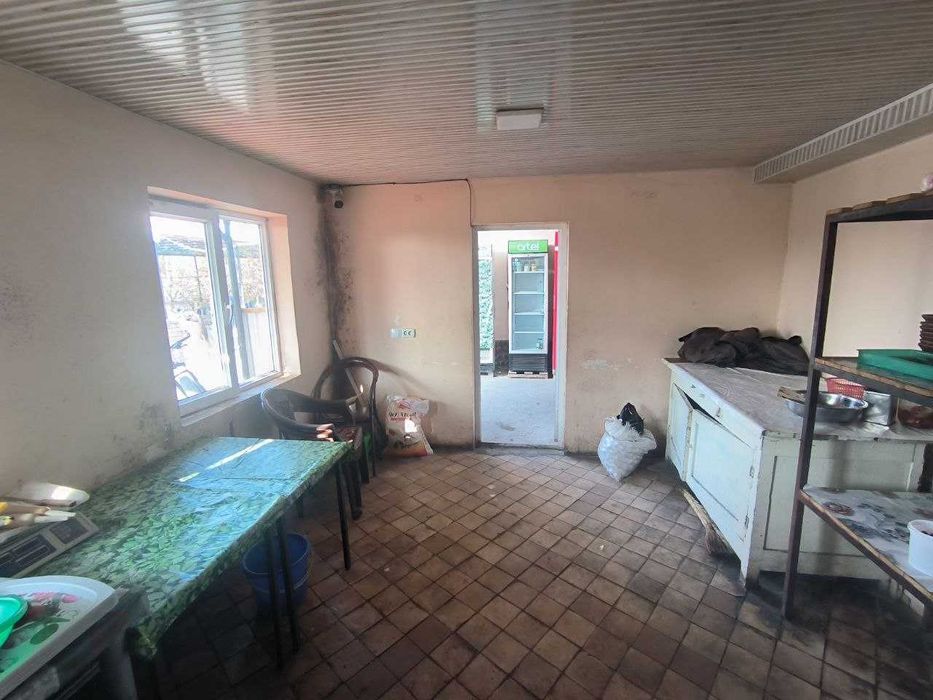 Sotiladi Choyxona va hovli Qoravoy MFY, Bostonliq tumanida.