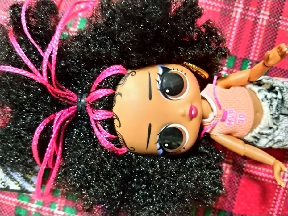 Papusa Lol Surprise tweens hoops