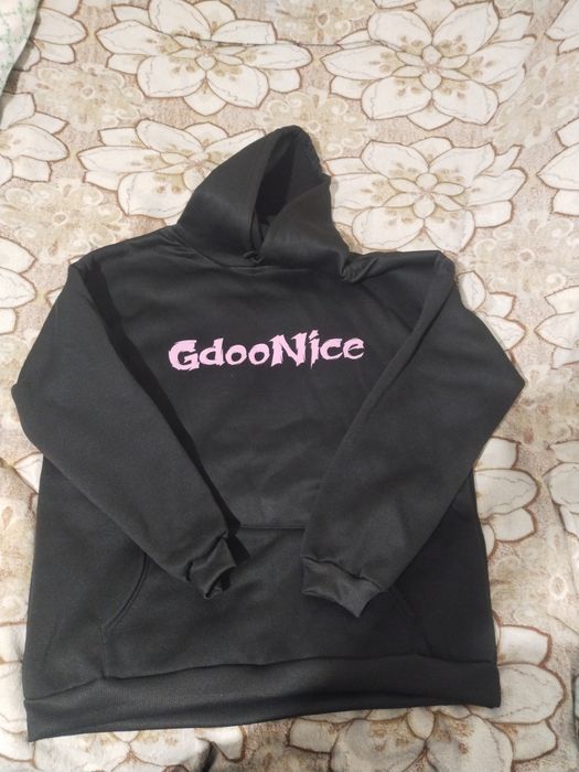 Кофта черная с принтом