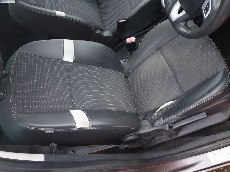Interior Semi Piele Textil Fara Incalzire Scaune Fata Spate Renault Scenic 3 2009 - 2016 [K0522] [K0523] [K0524] [K0525] [K0526] [K0527]