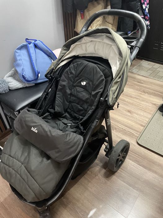 Коляска для младенца и старше