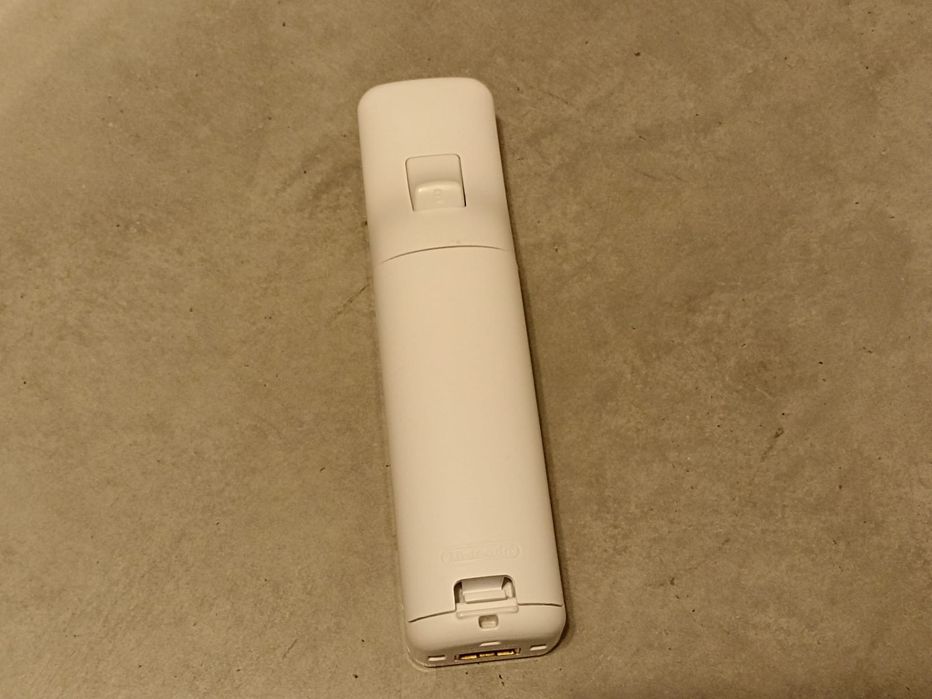 Controler/Maneta Nintendo-Wii, stare foarte buna, culoare alba.