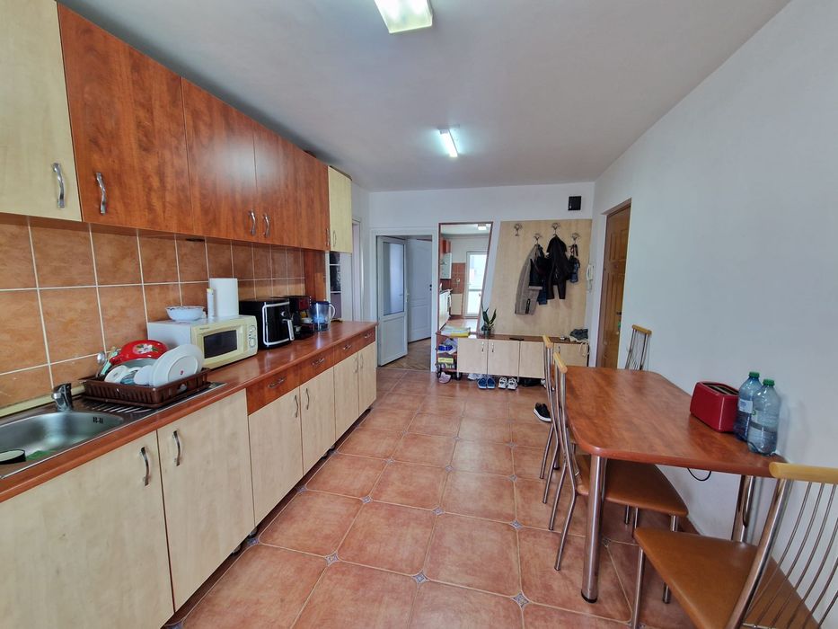 Persoana fizica, 3 camere decomandate, str Titulescu, zona Interservisan, Iulius Mall