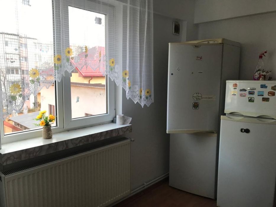 Inchiriez apartament cu 2 camere in Craiovita Noua