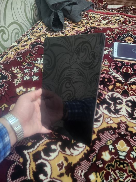 Galaxy Tab S8 5G Sotiladi Srochno