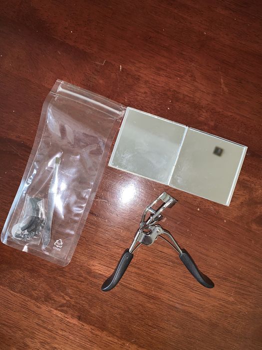 Пинцет, зеркало, завивка для ресниц