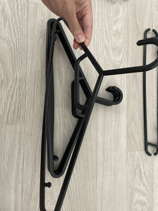 Вешалки пласмасовые