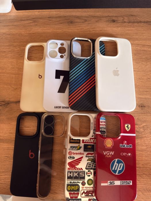 Чехлы на iPhone 16 pro
