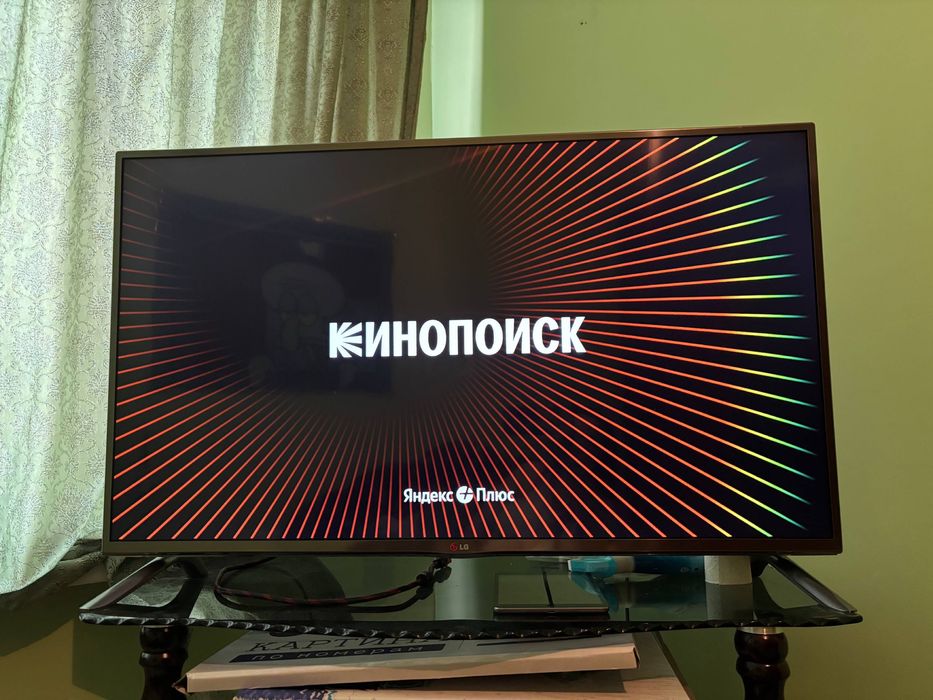 Продам смарт телевизор
