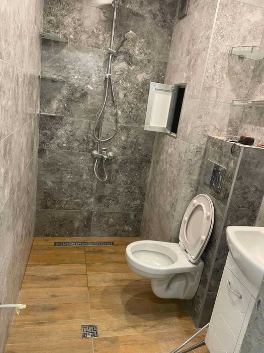 Шпакловка/ Боядисване/ Бани/ Кородори/ Подови настилки