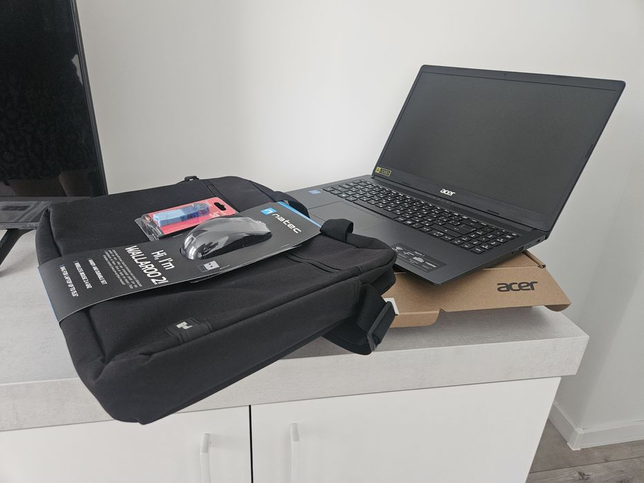 Лаптоп Acer Aspire 3 WIN 11 FULL HD 15.6 *ПОДАРЪК чанта и мишка