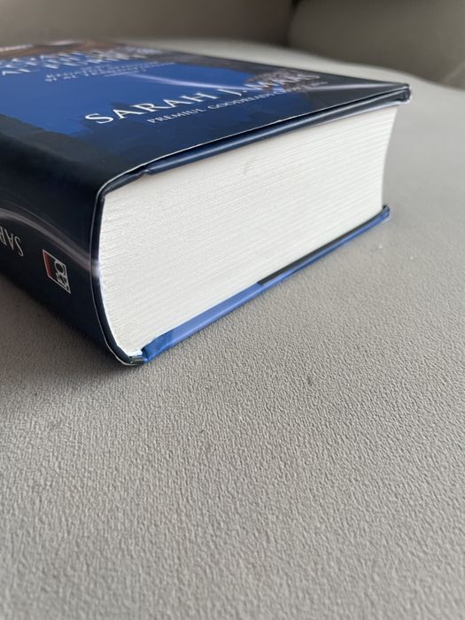 Regatul cetii si al furiei Sarah J Maas Acotar, hardcover