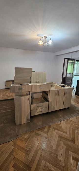 vindem mobilier de bucatarie in stare noua nefolosit