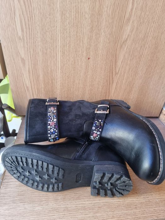 Vând cizme piele nr 34