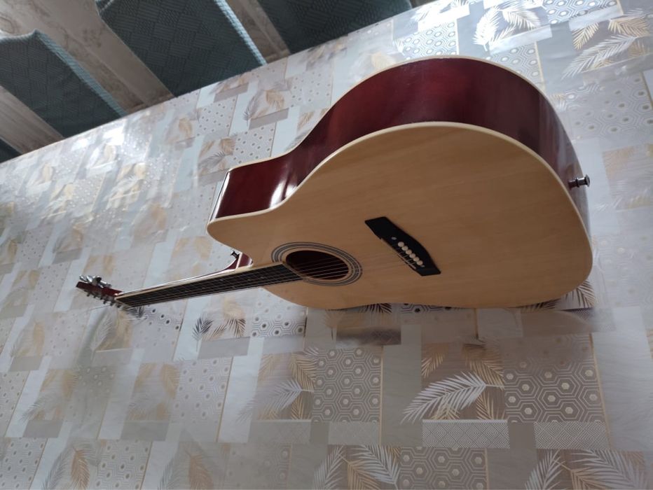 Гитара Акустичаская