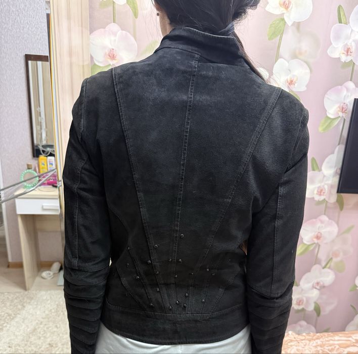 Верхняя женская одежда