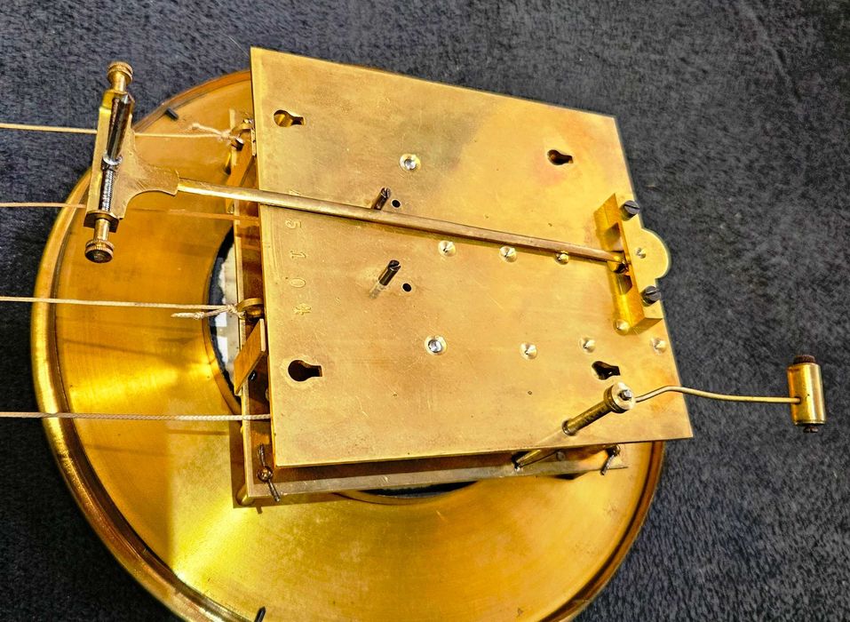 Ceas de perete cu pendul si 2 greutati Kronstadt