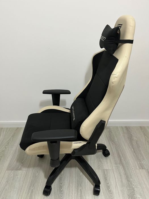Scaun gaming nou