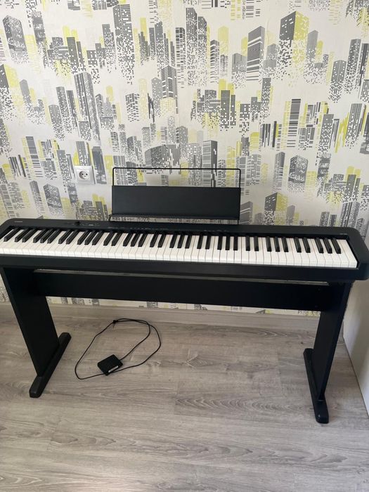 Продам Цифровое пианино Casio