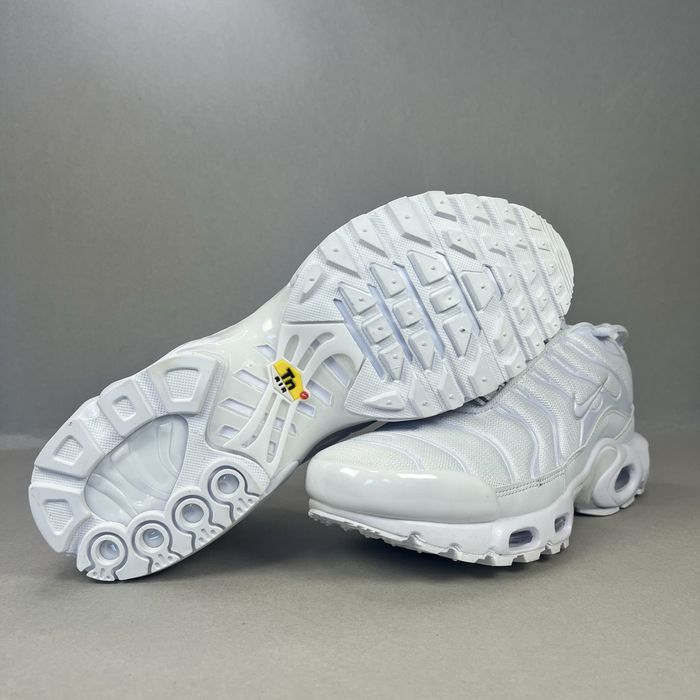 Nike Air Max Plus TN "Triple White"! НОВИ!