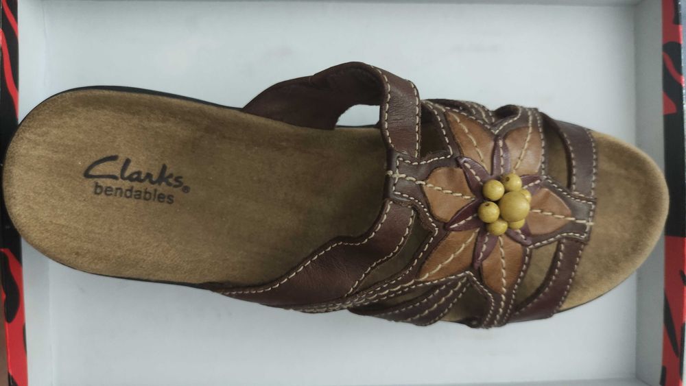 Clarks кожаные женские шлепки.