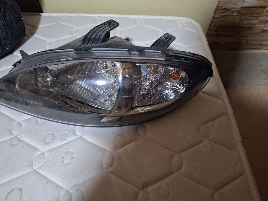 Джентра фара в хорошом состоянии