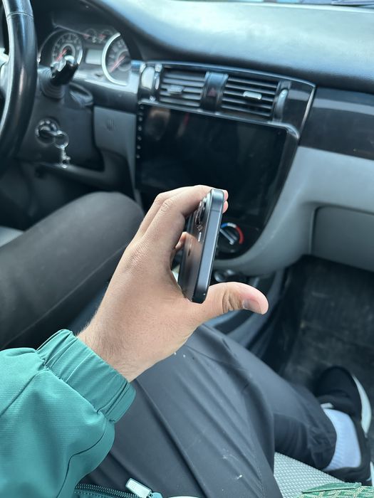 16 iphon  sotiladi srochno