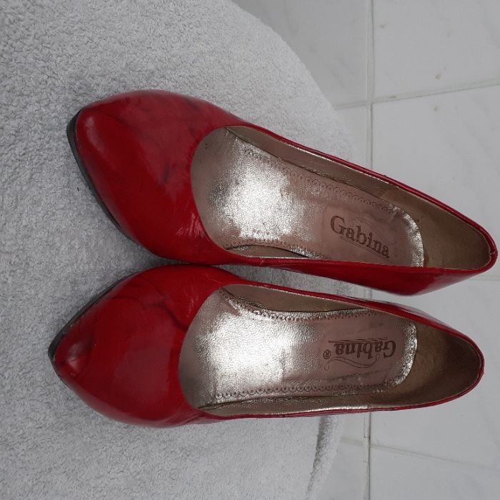 Кожени сандали и обувки от естествена кожа