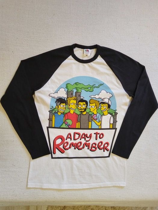 Запазени мъжки тениски и къси панталони, размер S, по 5 лева