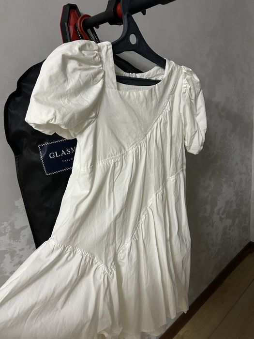 Белое платье Zara для девочки