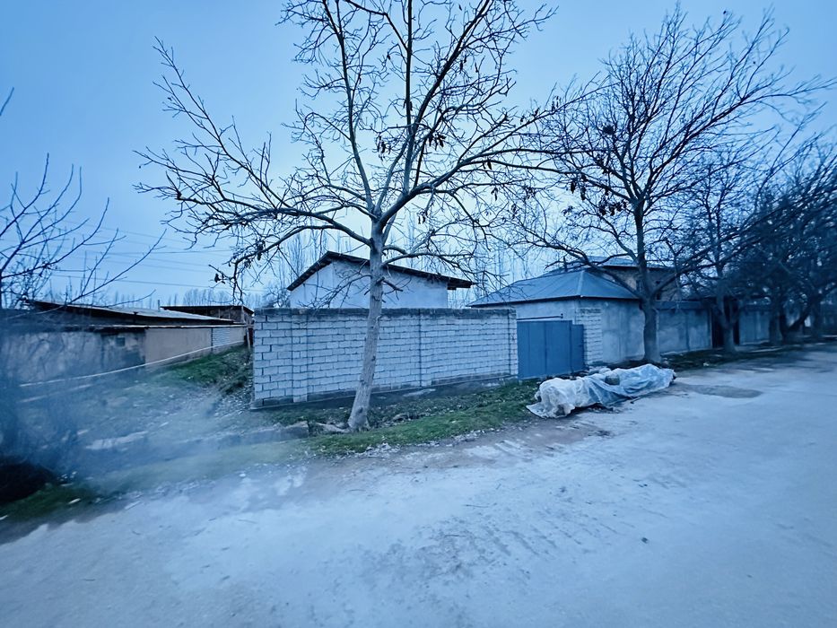 Oilali kvartira 4 sotx uchaskada