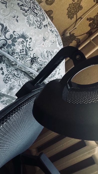 Офисное кресло, рабочее кресло