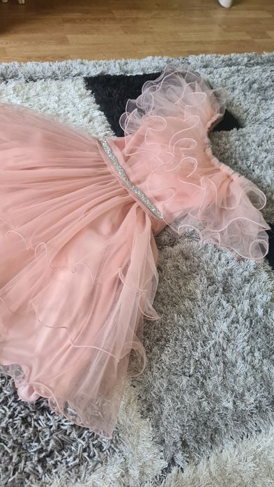 Rochie de ocazie cu umarul gol