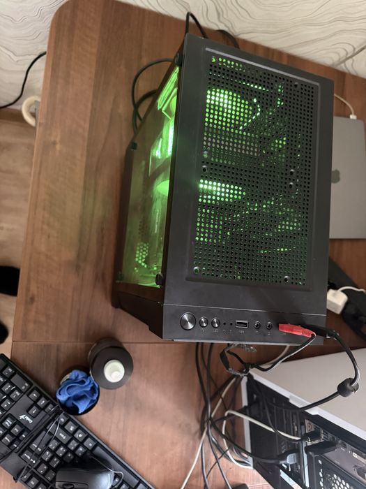 Продам компютер.