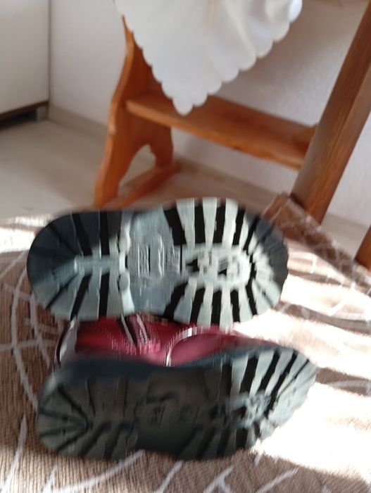 Ghetute noi de fetite