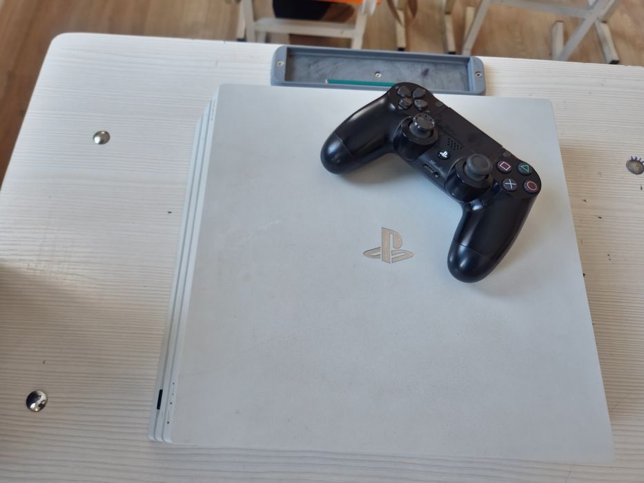 PlayStation 4 pro 1tb