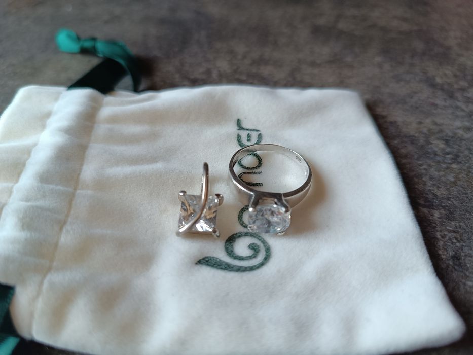 Сребро и циркони пръстен и висулка