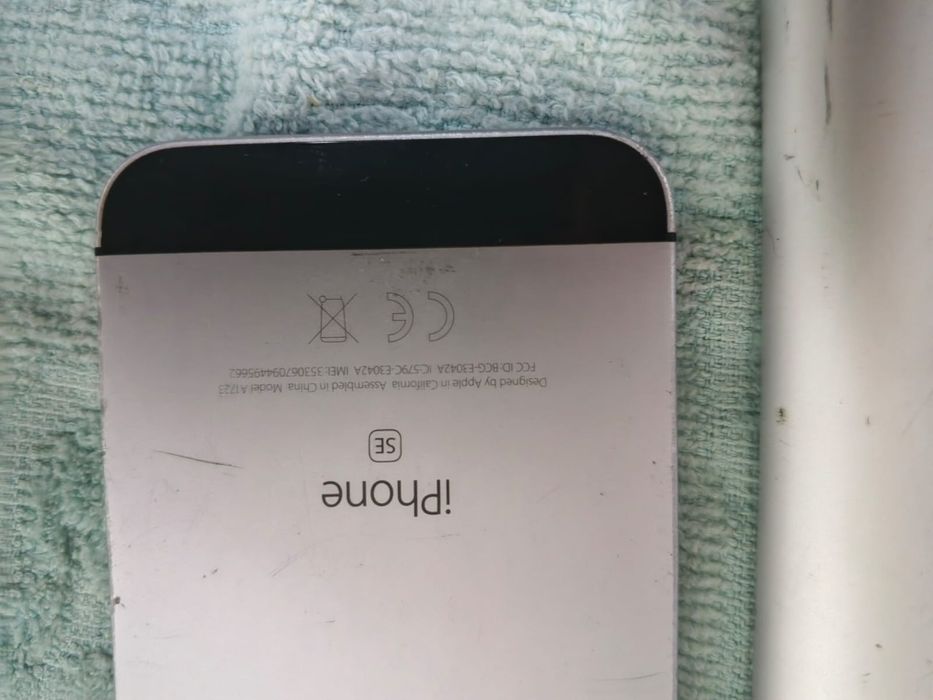 Продам aipad и Айфон se на з/ч