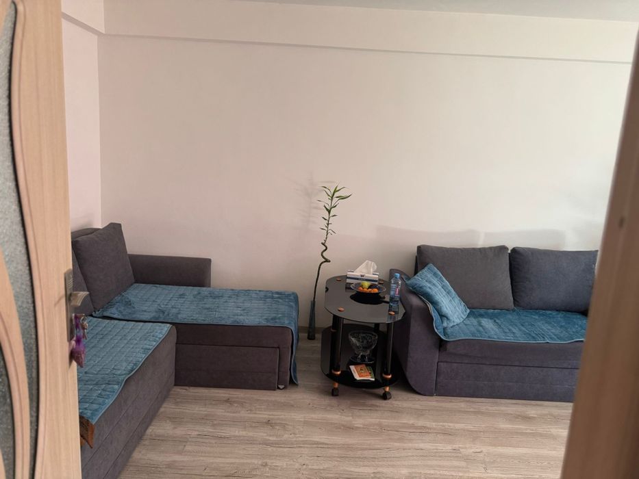 Vând apartament decomandat Valea roșie  etaj 10