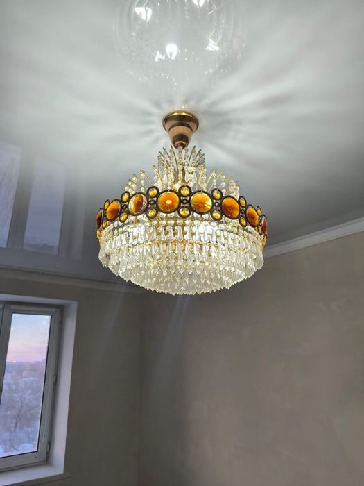 Люстра хорошие по 7 тысяч