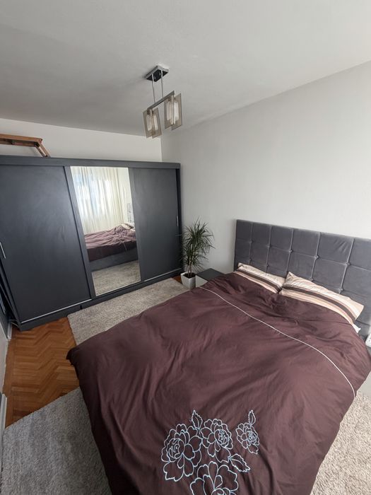 inchiriez apartament 2 camere ultracentral