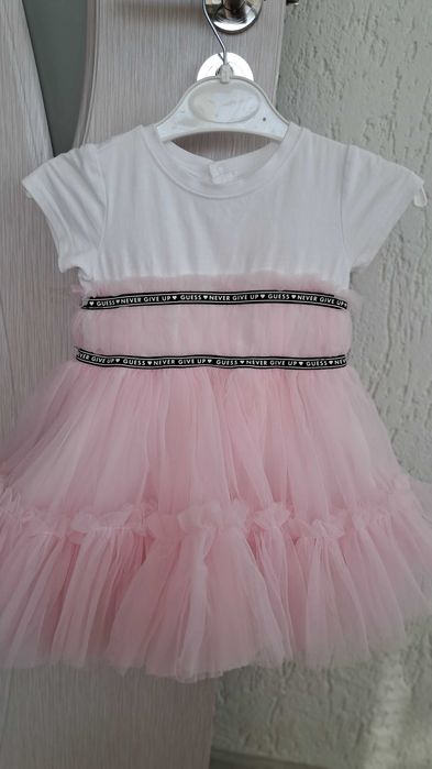 Детски рокли и маратонки