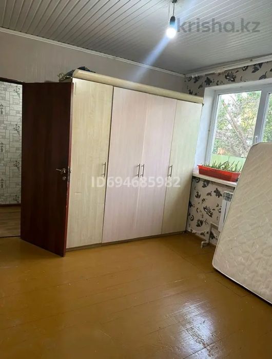 Продается квартира барачного типа. Угловая