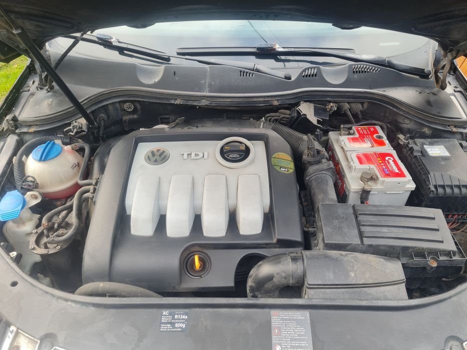 Vând păsat b6 an foarte bună stare