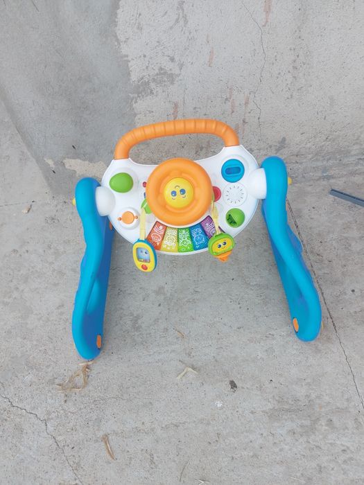 Детска музикална играчка