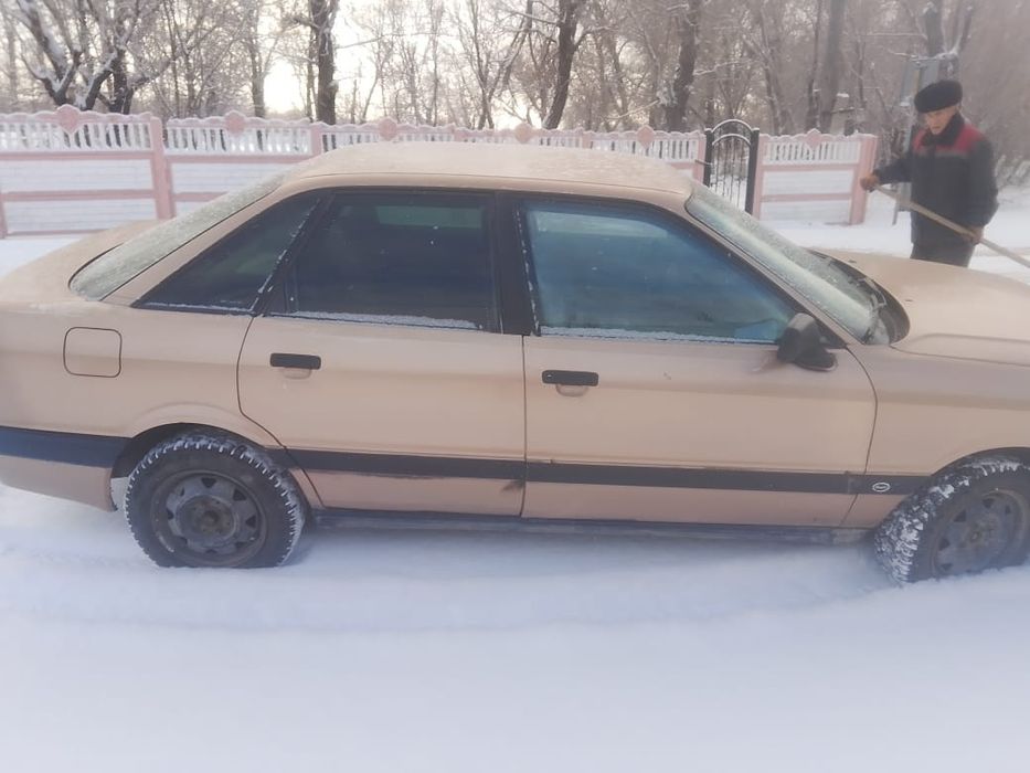 Продаю машину аудио 80