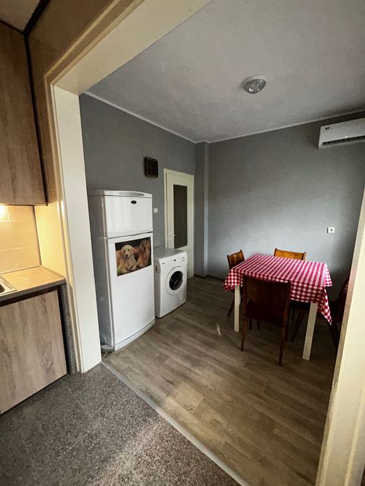 Дава се под наем Тристаен апартамент в Казанлък - 85 кв.м за 275.4 € - Снимка #1