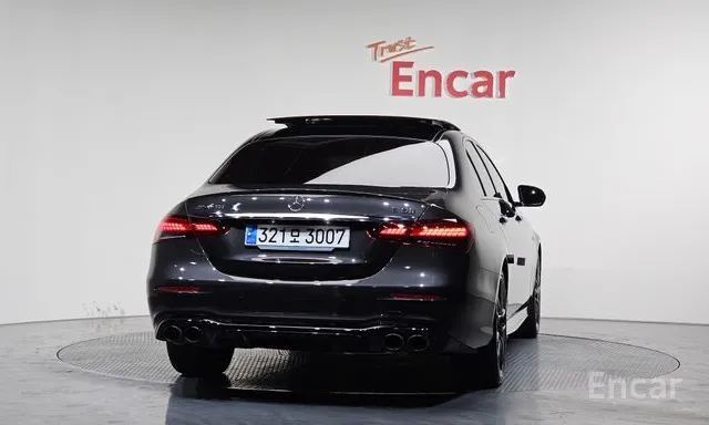 Mercedes-Benz E 55 AMG 2023 — 3