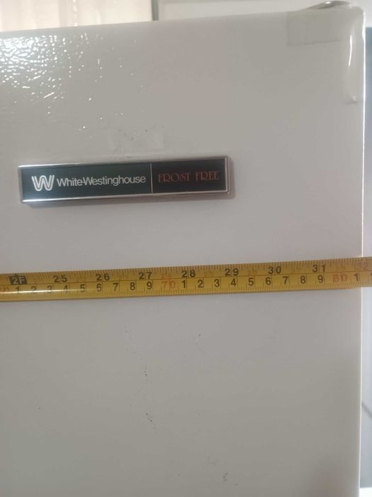 Голям вертикален фризер White-Westinghouse Frost Free 480 л