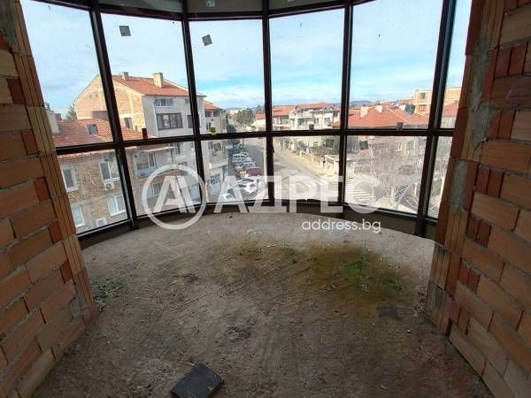 Продава се Къща в Поморие - 900 кв.м за 482 €/кв.м - Снимка #3